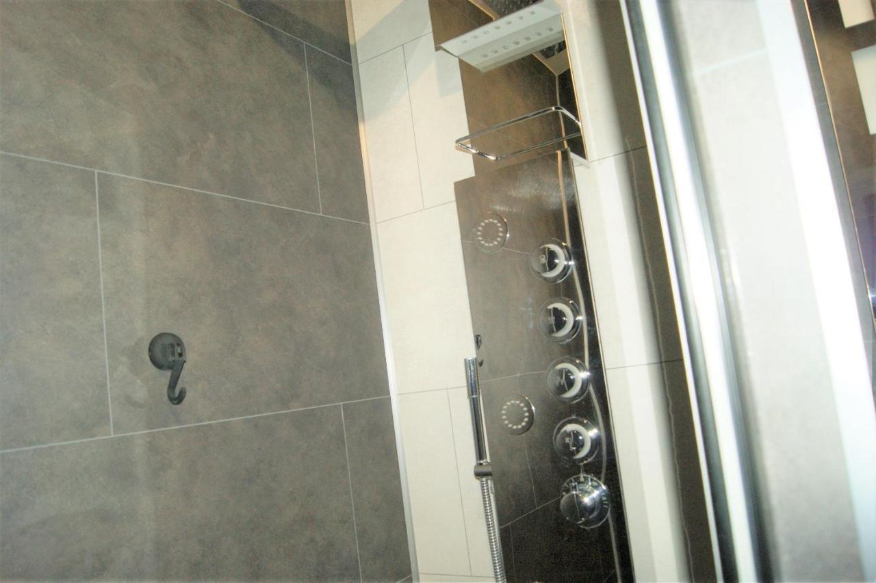 Apartamento Victoria-T2-41m2-Balcon, wifi, linge, produits, ménage inclus Reims Exterior foto